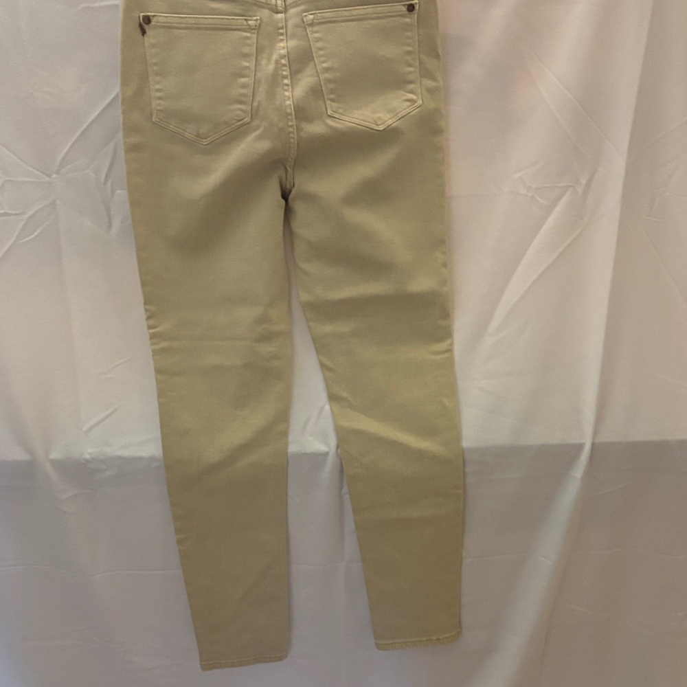 Judy Blue High Rise Jeans in Cream - Picture 6 of 9